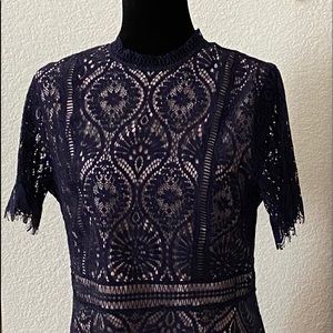 BB Dakota Short-Sleeve Lace Mini Dress with Lining